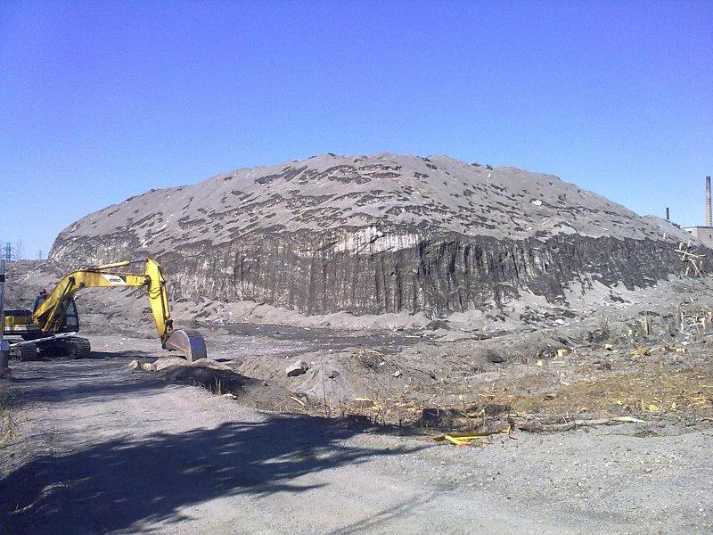 ...säästäväinen ihminen. Ja kun kerran säästetään niin sitten säästetään,<br>vaikka viimetalvista lunta. Kuva toukokuun puolivälistä 2011.
